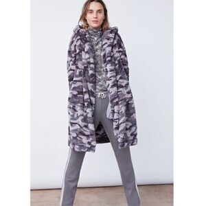 B New York Camo Plush Hooded Coat